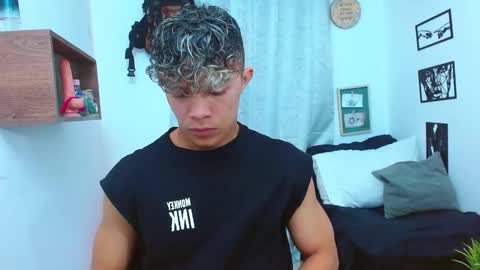 Lucas Luxx online show from 11/08/25, 01:22