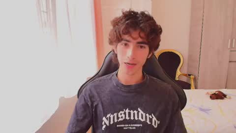 Snapshot of lucas_xo chatting on 10/06/25, 06:16 lucas_xo online show from 10/06/25, 06:16