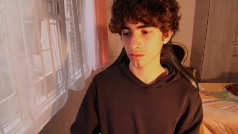 Snapshot of lucas_xo chatting on 10/10/25, 09:47 lucas_xo online show from 10/10/25, 09:47