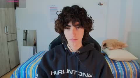 lucas_xo online show from 02/23/26, 01:47