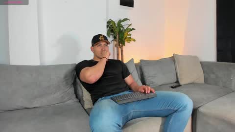 LUCA SANTOS online show from 12/04/24, 03:48