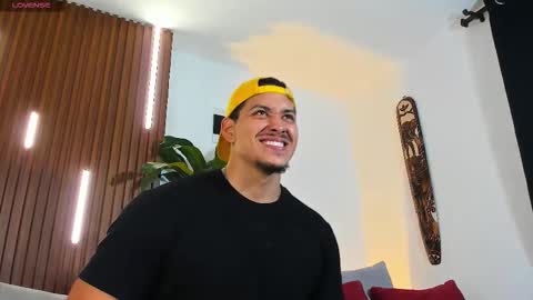 LUCA SANTOS online show from 03/24/26, 04:06