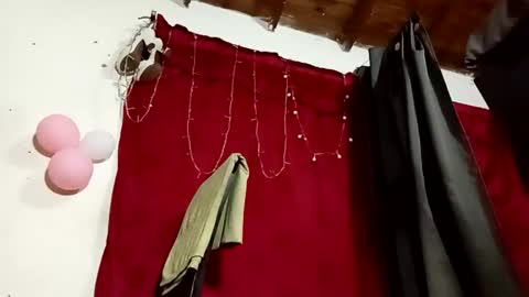 Snapshot of lucascastrohot chatting on 02/18/25, 10:47 Daniel online show from 02/18/25, 10:47