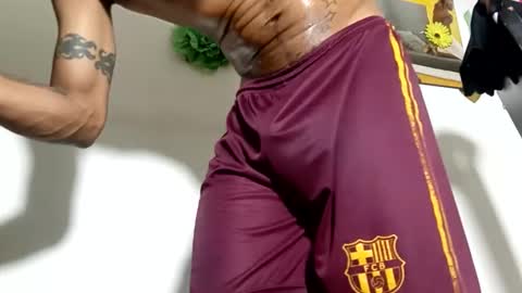 Snapshot of lucascastrohot chatting on 10/01/25, 06:47 Daniel online show from 10/01/25, 06:47