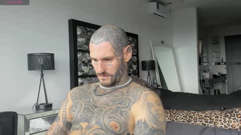 Snapshot of lucasexclusive chatting on 12/10/24, 04:24 lucasexclusive online show from 12/10/24, 04:24