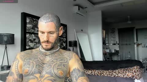 Snapshot of lucasexclusive chatting on 12/17/24, 08:12 lucasexclusive online show from 12/17/24, 08:12