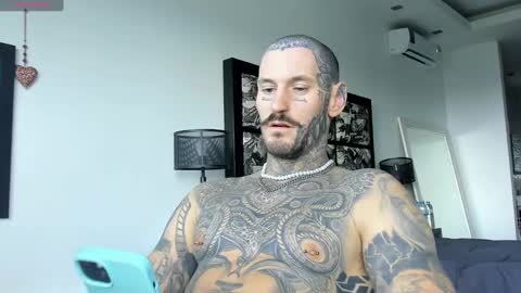 Snapshot of lucasexclusive chatting on 12/30/24, 07:37 lucasexclusive online show from 12/30/24, 07:37