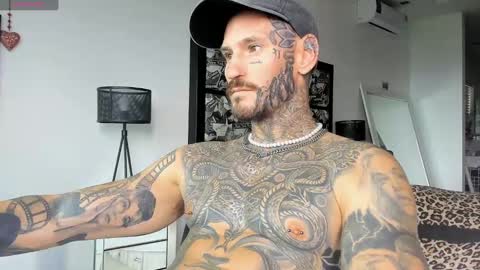 Snapshot of lucasexclusive chatting on 01/19/25, 06:42 lucasexclusive online show from 01/19/25, 06:42