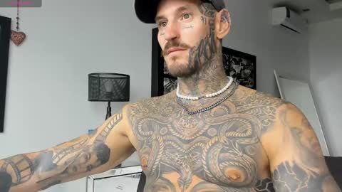 Snapshot of lucasexclusive chatting on 01/25/25, 04:23 lucasexclusive online show from 01/25/25, 04:23