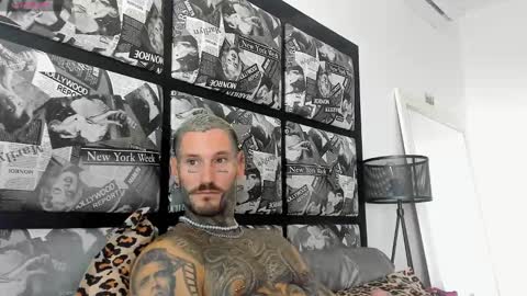 Snapshot of lucasexclusive chatting on 02/12/25, 04:23 lucasexclusive online show from 02/12/25, 04:23