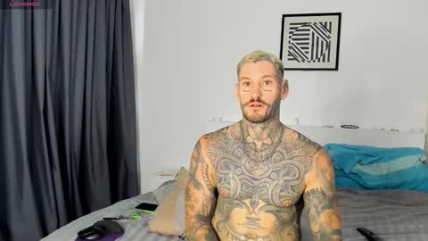 Snapshot of lucasexclusive chatting on 11/29/25, 03:31 lucasexclusive online show from 11/29/25, 03:31