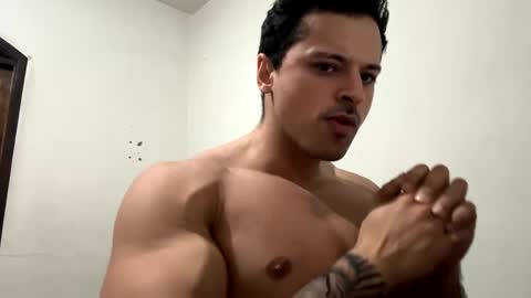 lucasfit24 online show from 01/17/25, 07:38