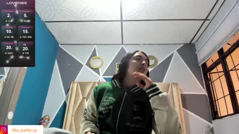 MIA HOT online show from 09/12/25, 12:05