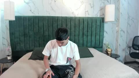 Lucca Moreti online show from 03/22/26, 03:43