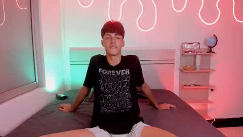 Luccas Ferreira online show from 11/12/25, 07:24