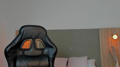 L U C C I A online show from 02/15/26, 02:19