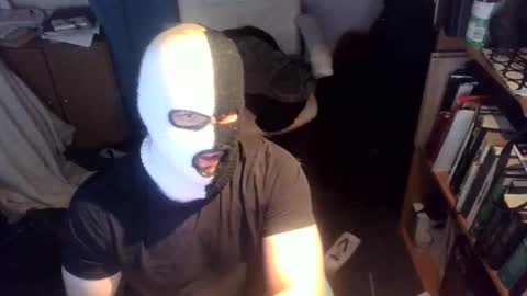 Snapshot of luchahor chatting on 09/26/25, 12:03 luchahor online show from 09/26/25, 12:03