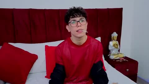 Lucho online show from 04/11/26, 04:06