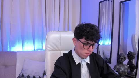 Lucho online show from 04/12/26, 03:33