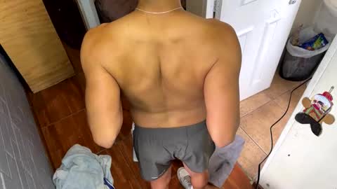 Snapshot of luchosaando chatting on 12/05/24, 03:28 Felipe online show from 12/05/24, 03:28