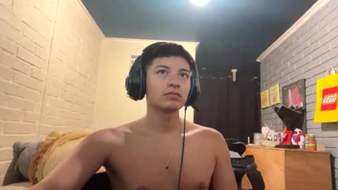 Snapshot of luchosaando chatting on 01/20/25, 02:01 Felipe online show from 01/20/25, 02:01