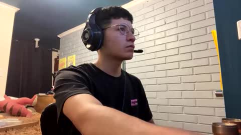 Snapshot of luchosaando chatting on 01/25/25, 07:38 Felipe online show from 01/25/25, 07:38