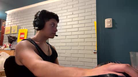 Snapshot of luchosaando chatting on 01/31/25, 12:39 Felipe online show from 01/31/25, 12:39