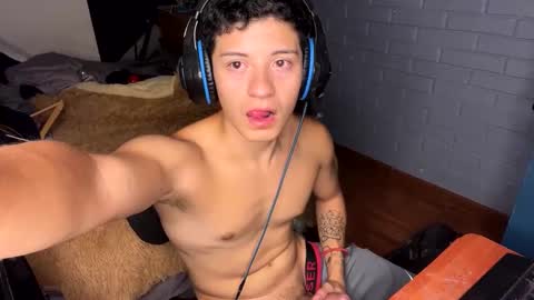 Snapshot of luchosaando chatting on 02/03/25, 03:53 Felipe online show from 02/03/25, 03:53