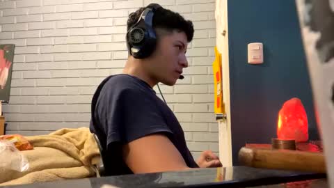 Snapshot of luchosaando chatting on 02/07/25, 03:12 Felipe online show from 02/07/25, 03:12