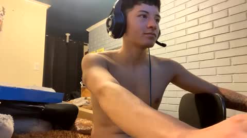 Snapshot of luchosaando chatting on 02/10/25, 12:52 Felipe online show from 02/10/25, 12:52