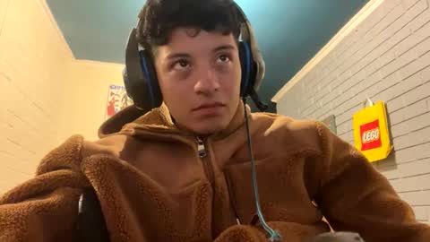 Snapshot of luchosaando chatting on 03/04/25, 12:18 Felipe online show from 03/04/25, 12:18