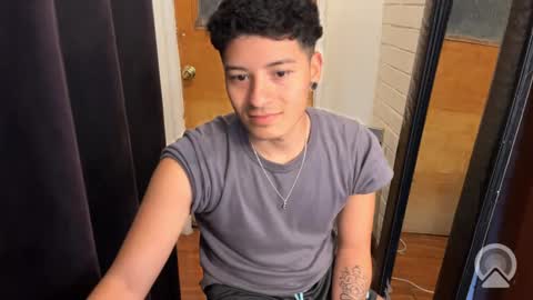 Snapshot of luchosaando chatting on 10/01/25, 12:05 Felipe online show from 10/01/25, 12:05