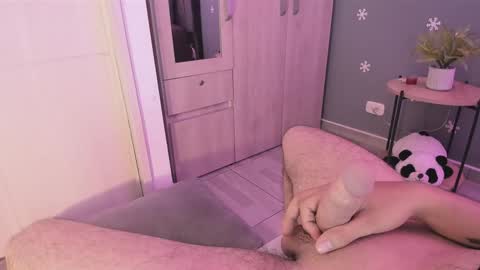 Snapshot of luci_fer15 chatting on 01/17/25, 12:42 Luci y Fer online show from 01/17/25, 12:42