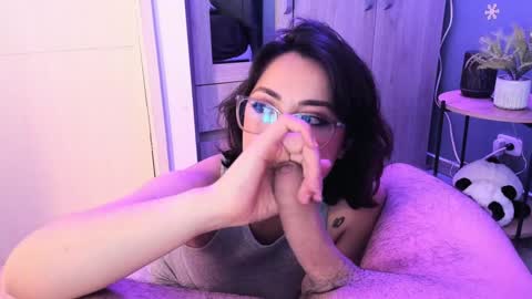 Snapshot of luci_fer15 chatting on 02/02/25, 03:39 Luci y Fer online show from 02/02/25, 03:39