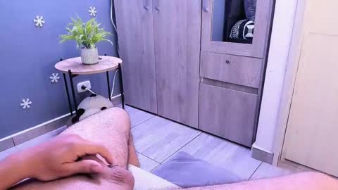 Snapshot of luci_fer15 chatting on 02/24/25, 03:31 Luci y Fer online show from 02/24/25, 03:31