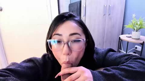 Snapshot of luci_fer15 chatting on 03/11/25, 01:48 Luci y Fer online show from 03/11/25, 01:48