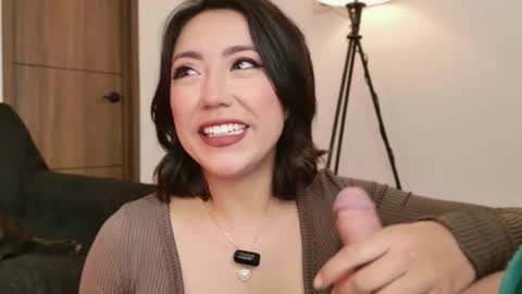 Snapshot of luci_fer15 chatting on 11/24/25, 05:12 Luci y Fer online show from 11/24/25, 05:12