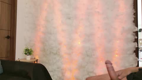 Snapshot of luci_fer15 chatting on 12/15/25, 06:12 Luci y Fer online show from 12/15/25, 06:12