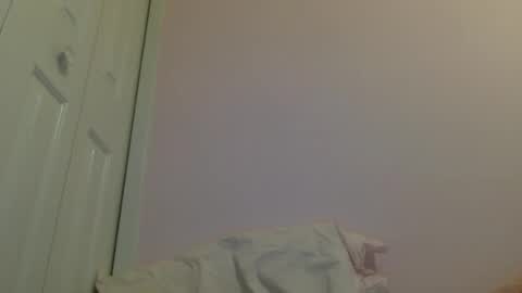 Snapshot of luci_layne chatting on 06/18/26, 12:42 Luci Layne online show from 06/18/26, 12:42