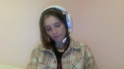 Snapshot of luci_layne chatting on 07/15/26, 03:34 Luci Layne online show from 07/15/26, 03:34