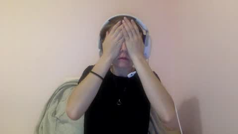 Snapshot of luci_layne chatting on 07/30/26, 04:11 Luci Layne online show from 07/30/26, 04:11