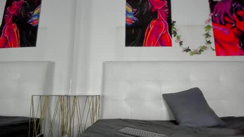 Snapshot of lucia78shy chatting on 11/16/25, 11:10 lucia78shy online show from 11/16/25, 11:10