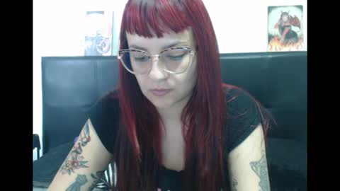 Snapshot of lucia_d_carton chatting on 04/16/26, 09:15 Lulu DCarton online show from 04/16/26, 09:15