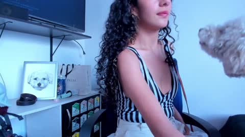 Lucia online show from 01/17/25, 10:12