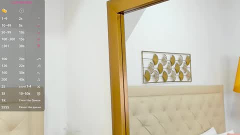 Snapshot of lucia_lorenz chatting on 12/14/25, 11:26 lucia_lorenz online show from 12/14/25, 11:26