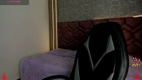 lucia star  online show from 01/03/25, 01:14