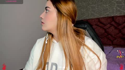 lucia star  online show from 01/21/25, 12:07