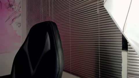 lucia star  online show from 02/21/25, 02:28