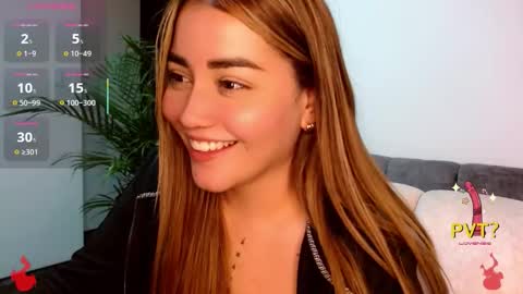 lucia star  online show from 10/14/25, 04:24