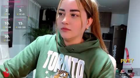 lucia star  online show from 11/14/25, 01:15